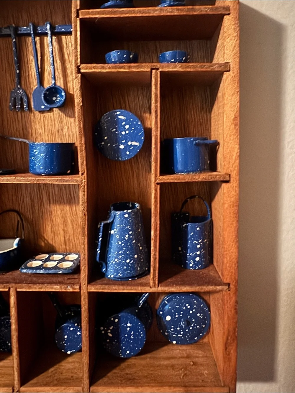 VTG Blue Speckled Miniature Kitchenware Display Shelf - Home Wall Decor